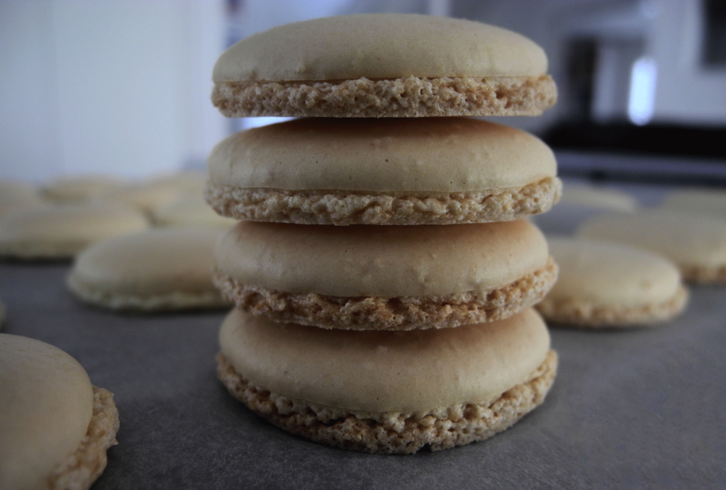 italian meringue macaron shell